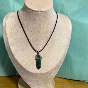 Elegant Green Pendant Necklace
